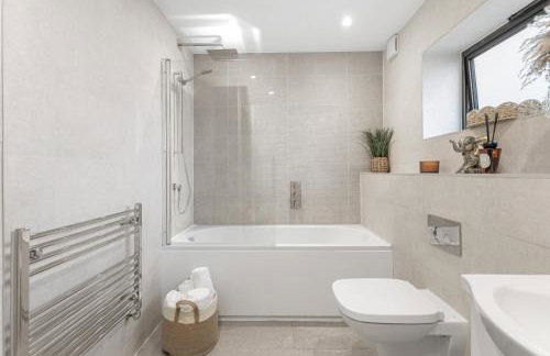 Cozy Flat in Canning Town with Fireplace request parking - Foto 22