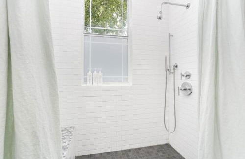 2BR 2BTH with Private Pool Riverwalk Downtown - Foto 16