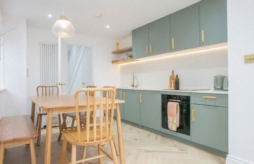 Chic Brighton Garden Apartment - Sleeps 6! - Foto 10