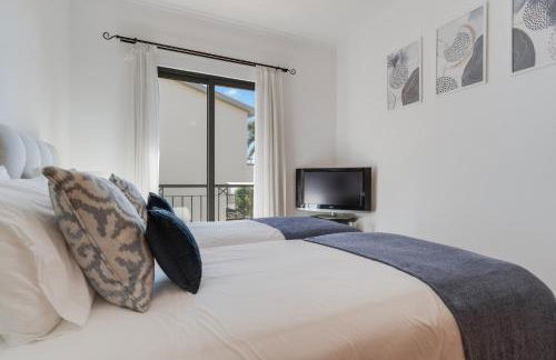 3B Villa Heated Pool Barbecue Games Room - Foto 19