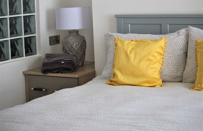 Warwick House - Photo 16