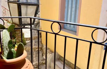 Lion House I - Photo 3