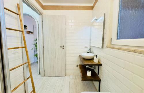 Demetra Seafront Apartment - Parking & Pool - Foto 9