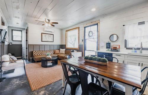 The Roost Farmhaus on 20 acres, hill country view, firepit, swimming hole - Photo 5