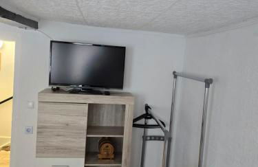 Mary Haus in Biebertal-Bieber, mit 2 Apartament und 4 Zimmer, 1 fur 2 und eine fur 6, In Nahe Gießen und Wetzlar mit WLAN, Parkplatz, 2 Badezimmer - Photo 20