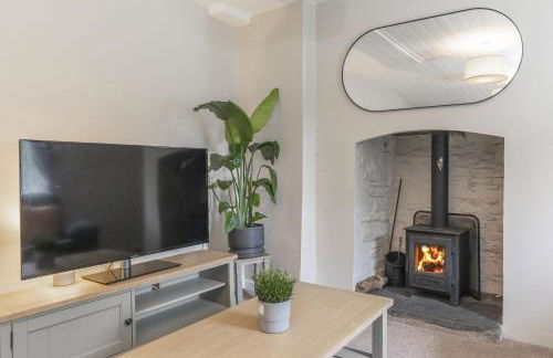 Charming 3-Bed Cottage by the River Usk - Foto 15