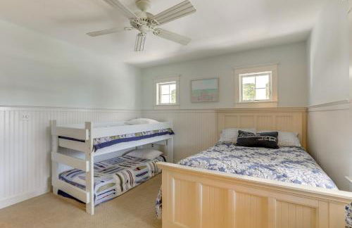 Spacious Avalon Beach House - 2 Blocks to Water! - Foto 17