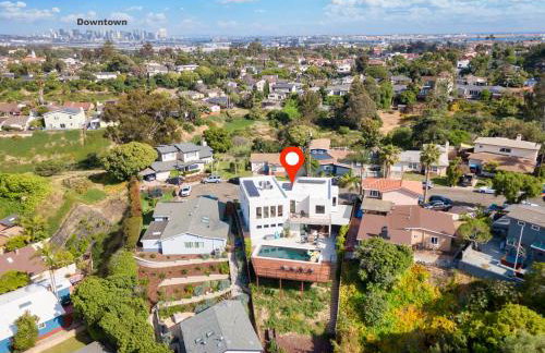 Luxury Pool Haven Scenic Views and Summer Fireworks - Foto 36