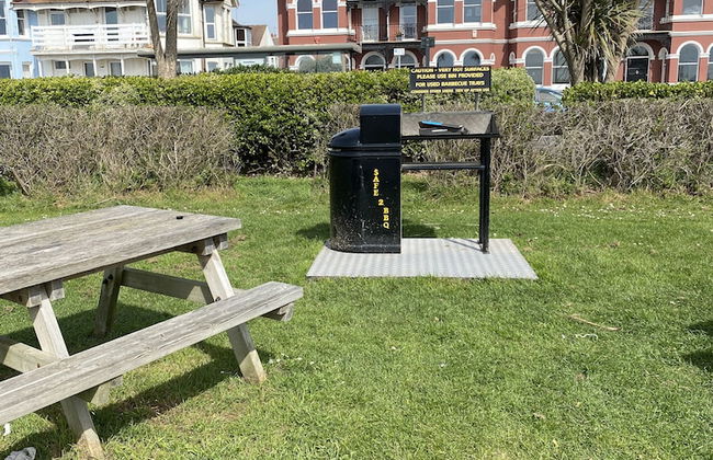 Worthing Beach 180 - 2 bed Seafront With Parking - Foto 26