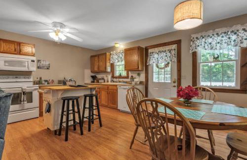 Cozy Bungalow Just Minutes from Mystic, Westerly Beaches, Boating and Casinos! bungalow - Foto 19