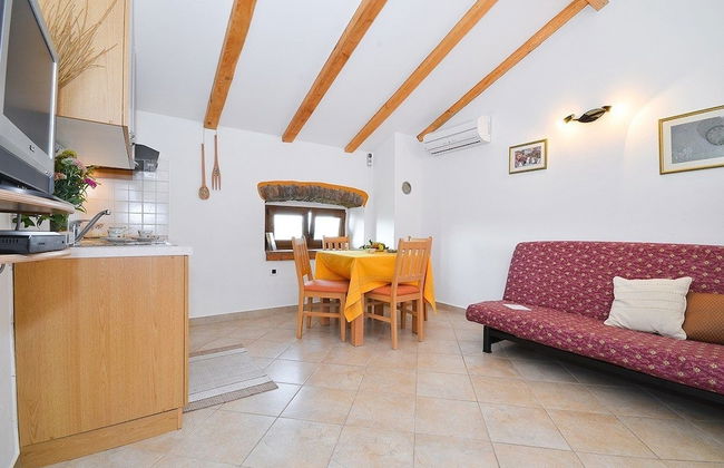 Bella Vista Apartments - Photo 25