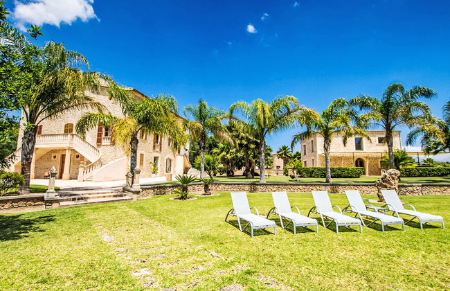 4 bedroom House in Maria de la Salut with private pool and garden - Photo 29