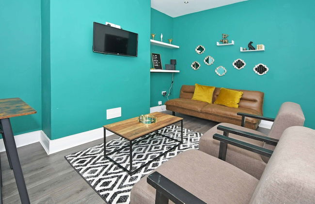 Townhouse @ 202 Walthall Street Crewe - Photo 1