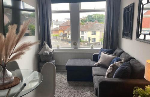 The Retreats 2 Kenfig Hill Pet Friendly 2 Bedroom Flat with King Size bed twin beds and sofa bed sleeps up to 5 people - Foto 2