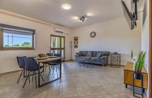 Lovely Apartment In Peruski - Foto 11