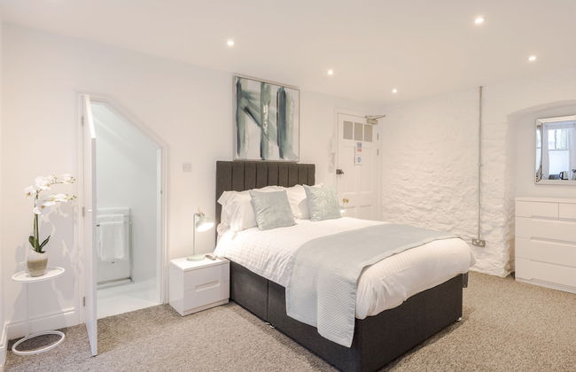 4 Berkeley Sq - YourApartment - Foto 9