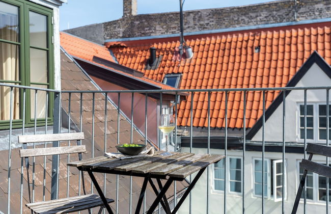 Sanders Regent Adorable 1 Bdr Apt w Terrace - Photo 18