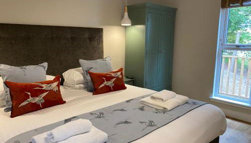 Conker Lodge with Hot Tub - Foto 4, towels, wardrobe