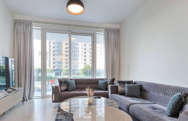 Lux 1BR w World Highest Sky Track Rooftop Pool - Photo 8