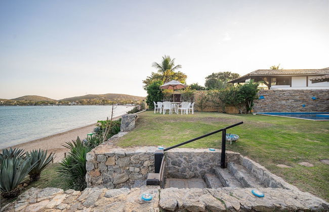 Casa com Cinco Quartos Pé na Areia - Foto 43