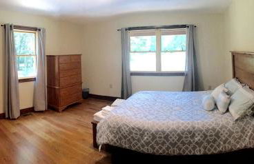 Luxury Cabin for Rent near the Shenandoah National Park, Virginia - Photo 4