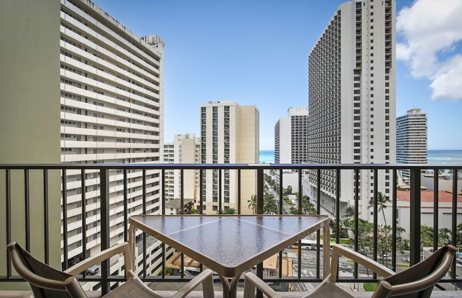 Aston Waikiki Sunset - Photo 55