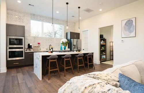 Rodeo Special! 4BR Luxury, Houston Rooftop Views - Foto 40