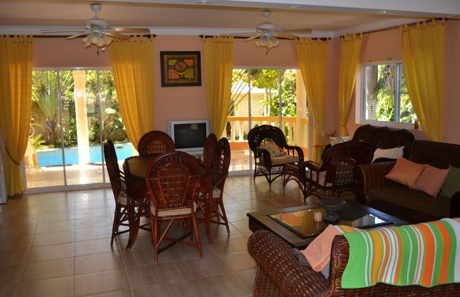 Apartments with Balcony in the Villa, Pool - Foto 7