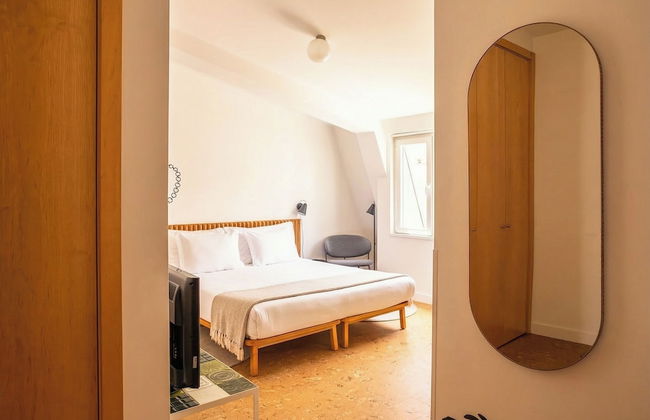 The Lisbonaire Apartments - Photo 27