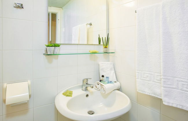 Xenios Port Marina Hotel - Photo 26