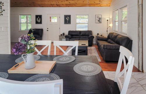 Cozy Home Sleeps 6 Hot Tub Fire Pit Free Ticket - Foto 9