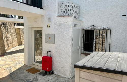 Super Holiday Las Buganvillas garden and sea views - Photo 17