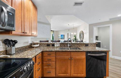 Luxury Condo at Cape Harbour Marina, Water Views! - Foto 31