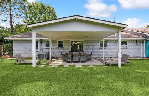 LSU Slammer Arcade 4 5 mile to LSU Private Yard - Foto 25