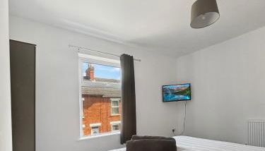 Amaya One -3 bedroom townhouse - with garden - close to town centre - sleeps 7 - Free Gym Access - Foto 5