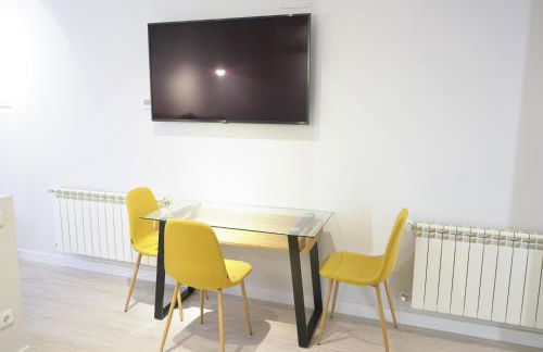 APARTAMENTOS LA FLORA BURGOS todos con aire acondicionado y ascensor - Foto 16