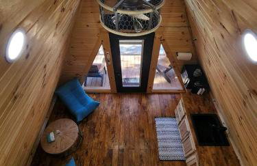 Rustic Tree A-Frame with Original Design by Tappan Lake in Ohio - Foto 2