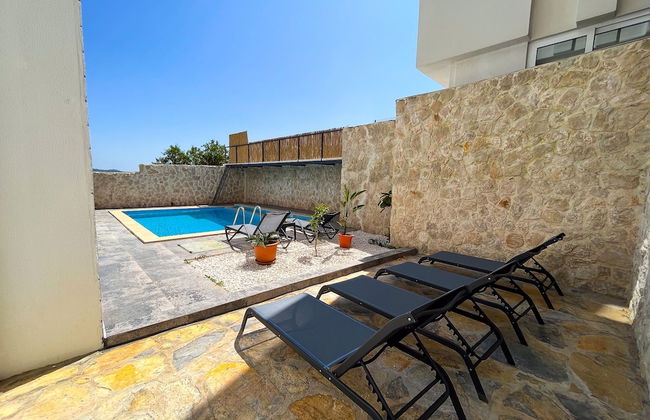 Villa With Private Pool Garden - All Rooms w AC - Foto 16