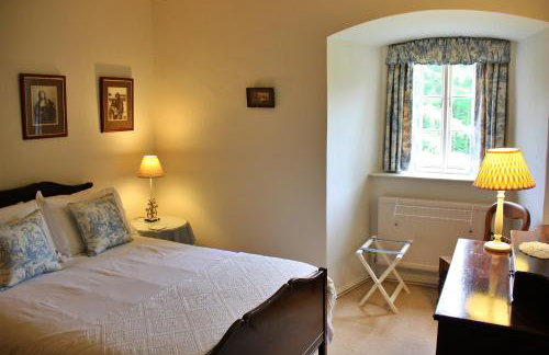 Finest Retreats - Ingleby Manor - South Front - Photo 12