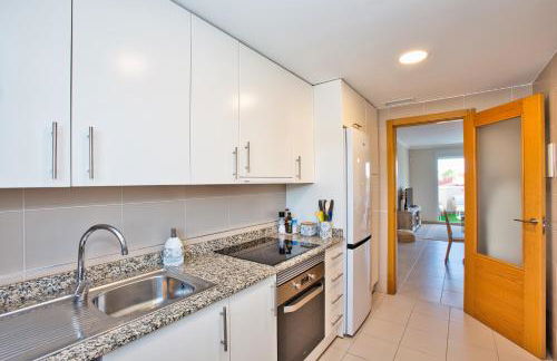 DENIA Playa Santa Ana Adosados - Cómodo apartamento con Piscina, Terraza y Parking, a 2 minutos de la playa - Foto 14