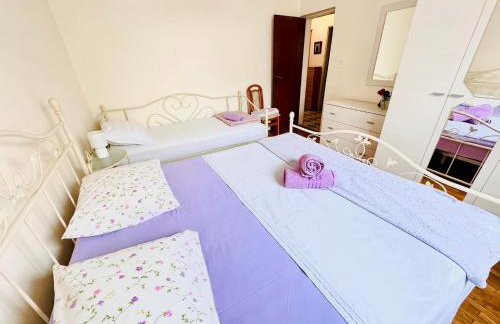 Spacious Stone Villa with Sea Views - Foto 17