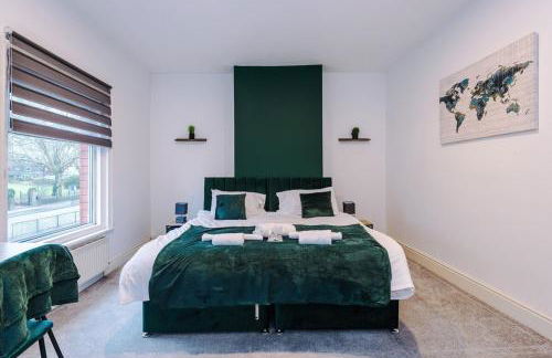 4 Bedroom House in Walkden with Free Parking, by Short Term Digs Short Lets & Serviced Accommodation - Foto 42