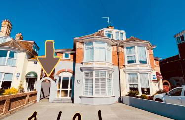 Carlton Guest suites - Weymouth - Photo 12