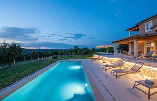 Beeindruckende Villa mit Panoramablick, Privatpool, Tischtennis, Tischfussball, Spielplatz, Babybett - Foto 40