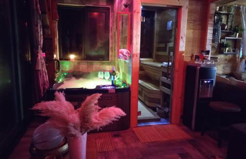 Kuća za odmor uz rijeku Slapnica, u Parku prirode Žumberak, finska sauna i jacuzzi - Foto 51