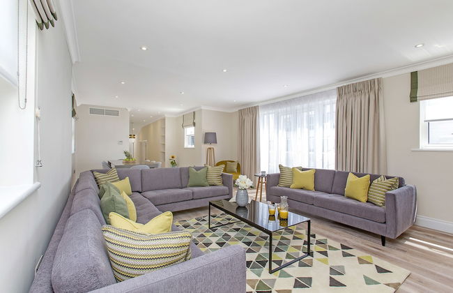 Chesham Court - Photo 73