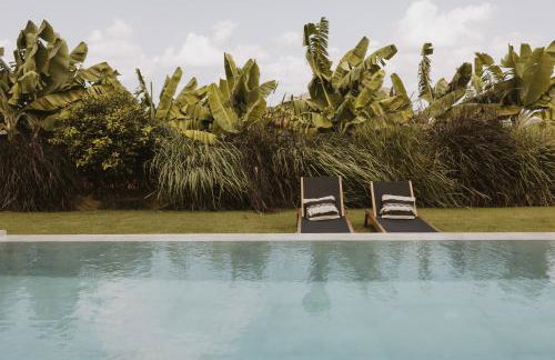 AKU Suites with private pools - Foto 30