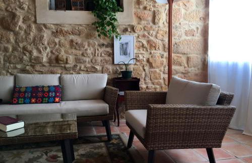 casa rural de un artista en plena naturaleza piscina y parque de esculturas en villarcayo - Photo 61