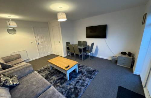 Modern TownHouse - 3 bed 2.5 bath 2 Private Gated Parking - Photo 9