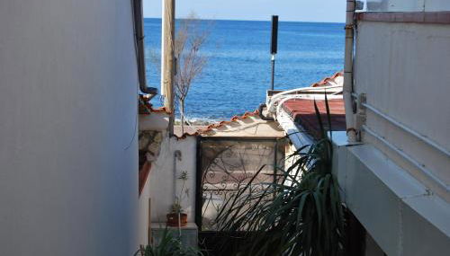 Casa Punta Barcarello, Sferracavallo fronte mare e tramonti da sogno, a due passi dalla splendida spiaggia di Mondello - Foto 2